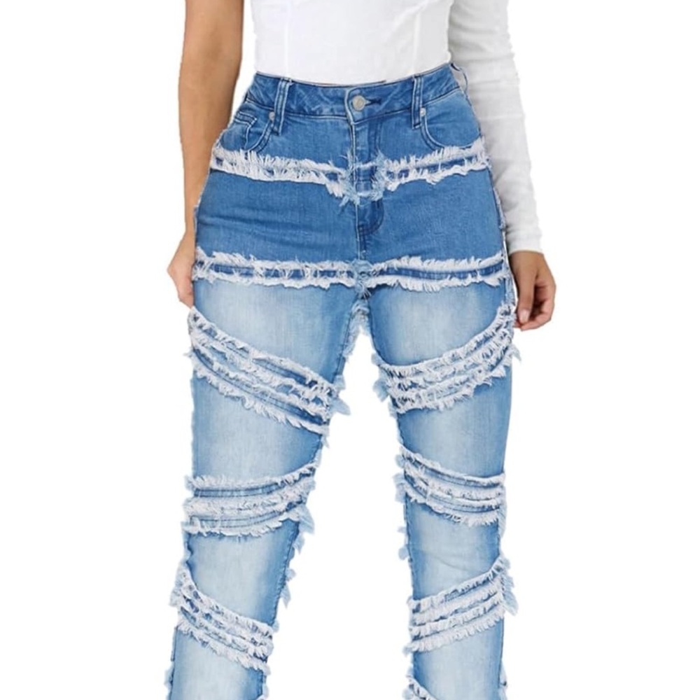 Stylish Blue Distressed Women Jeans